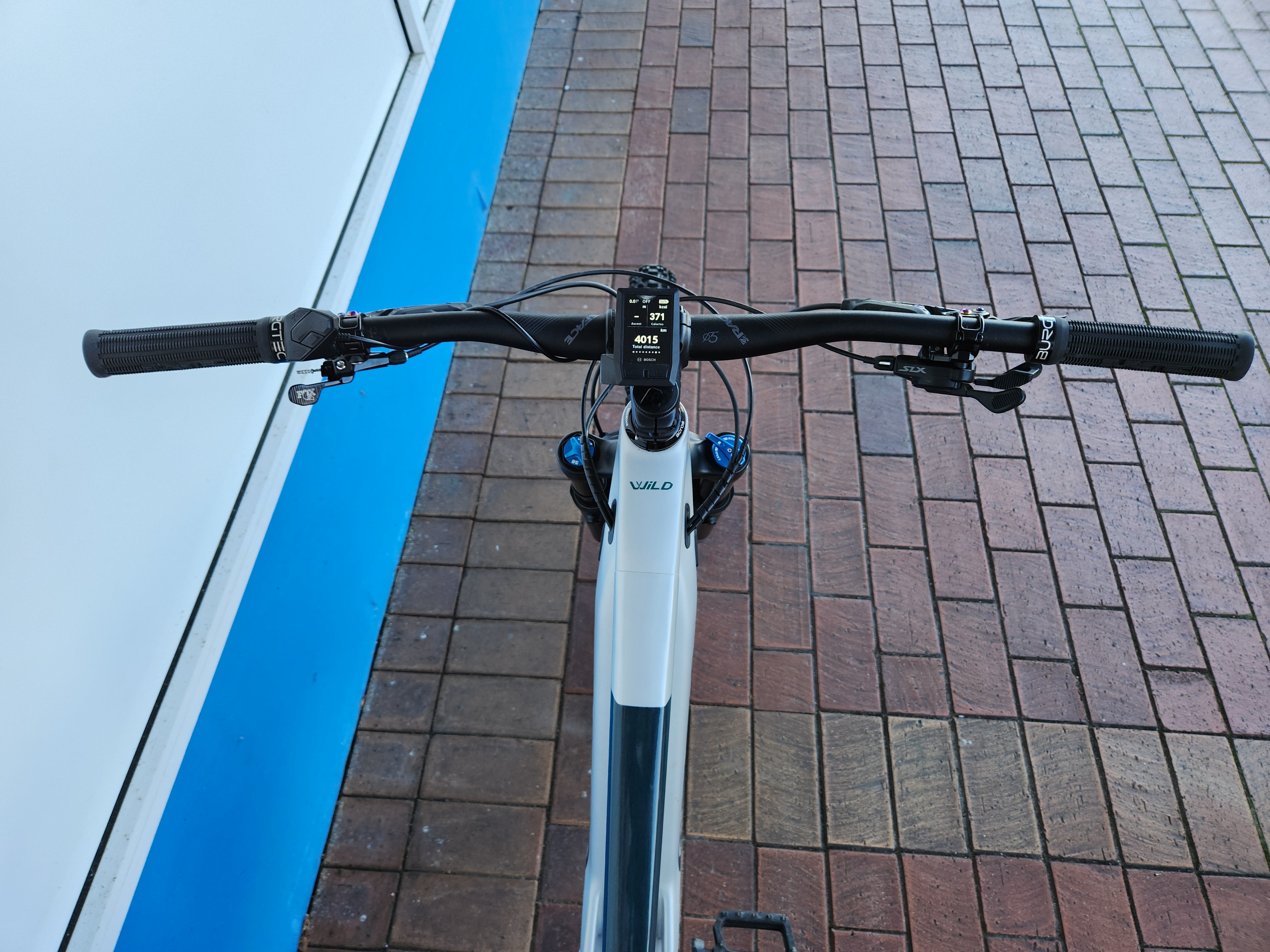 Orbea Wild FS M10 E-Mountain Bike – Pre-loved / size Large