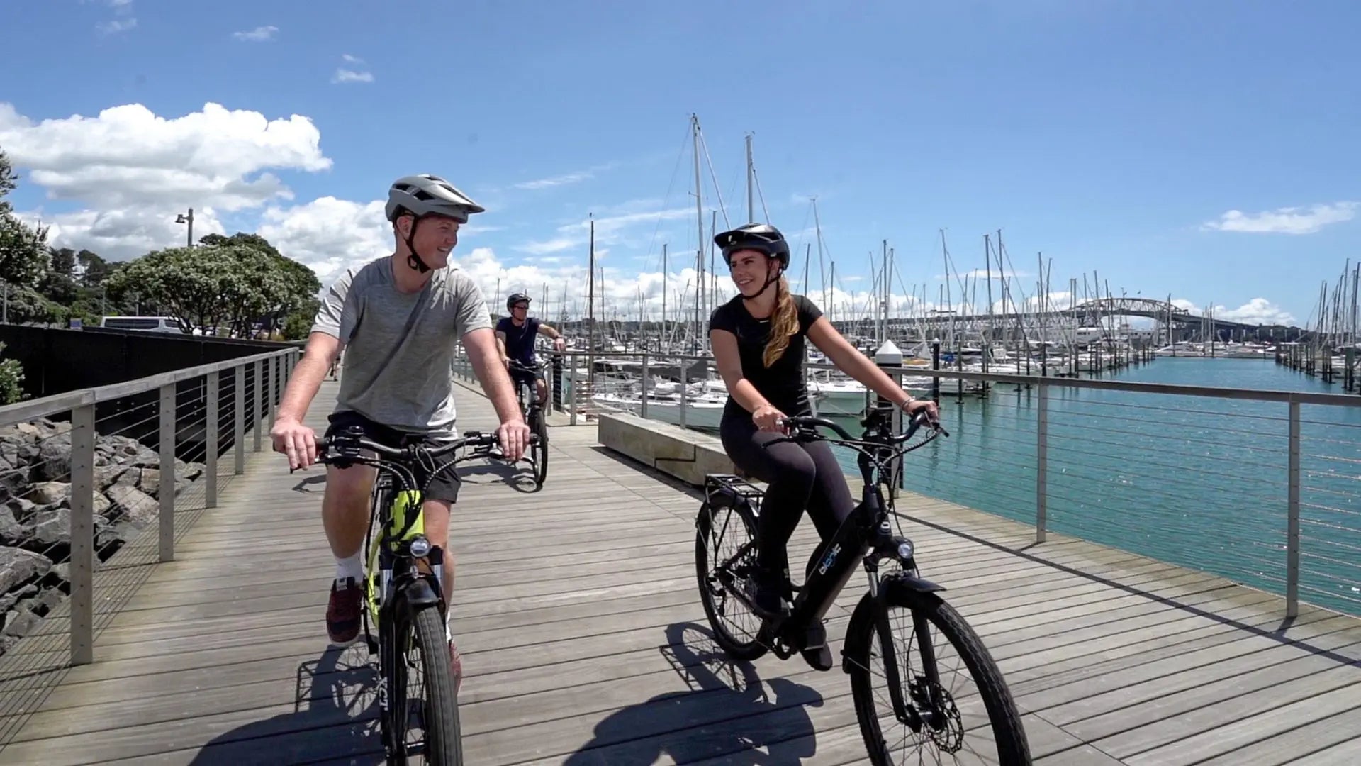 Bionic City-X3 Sensor Drive Cruiser E-bike in action