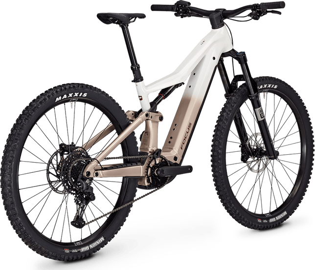 Focus Jam² 6.7 800Wh E-Mountain Bike with a transparent background