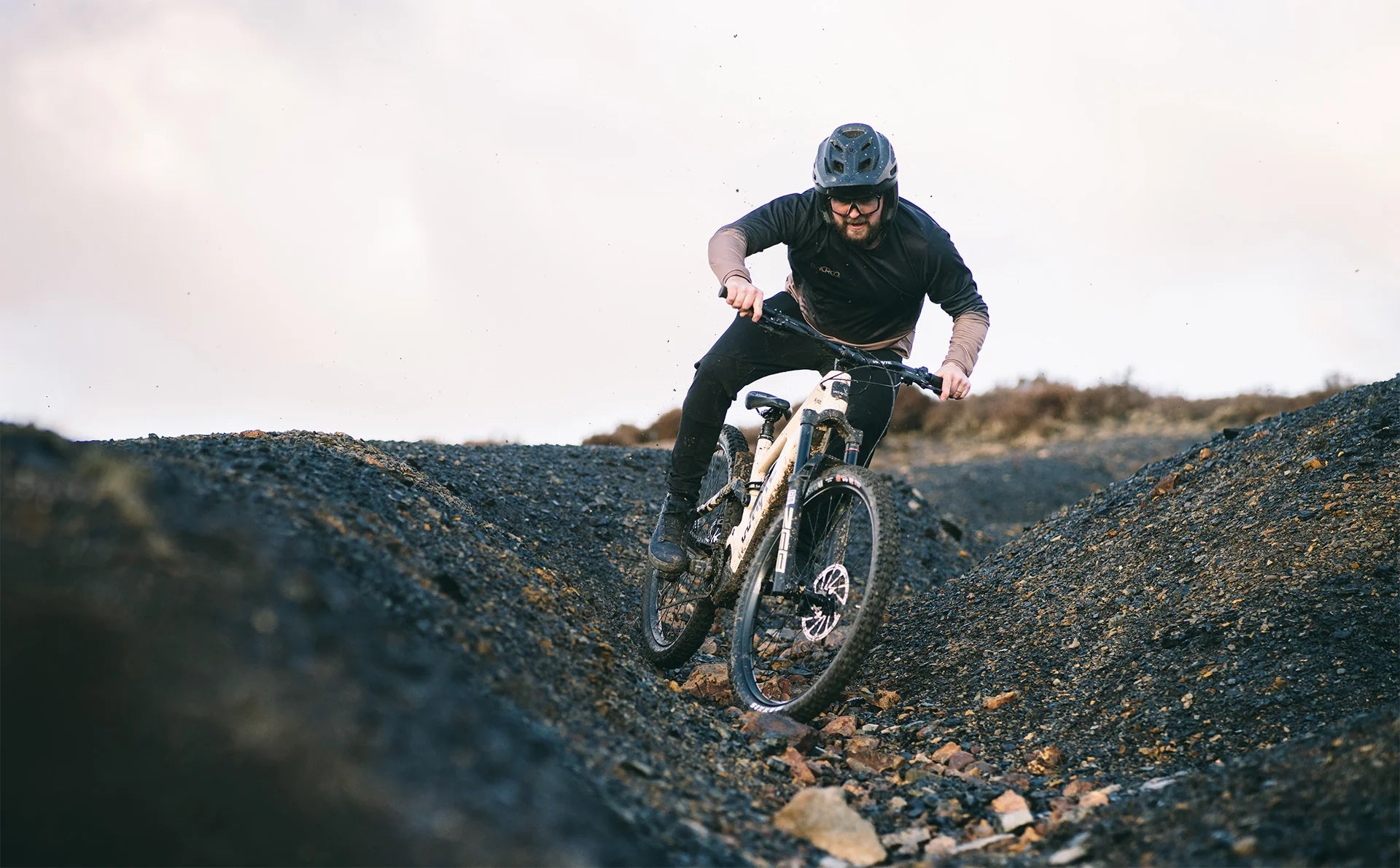 Whyte Kado RS E-Mountain Bike Riding Picture 2