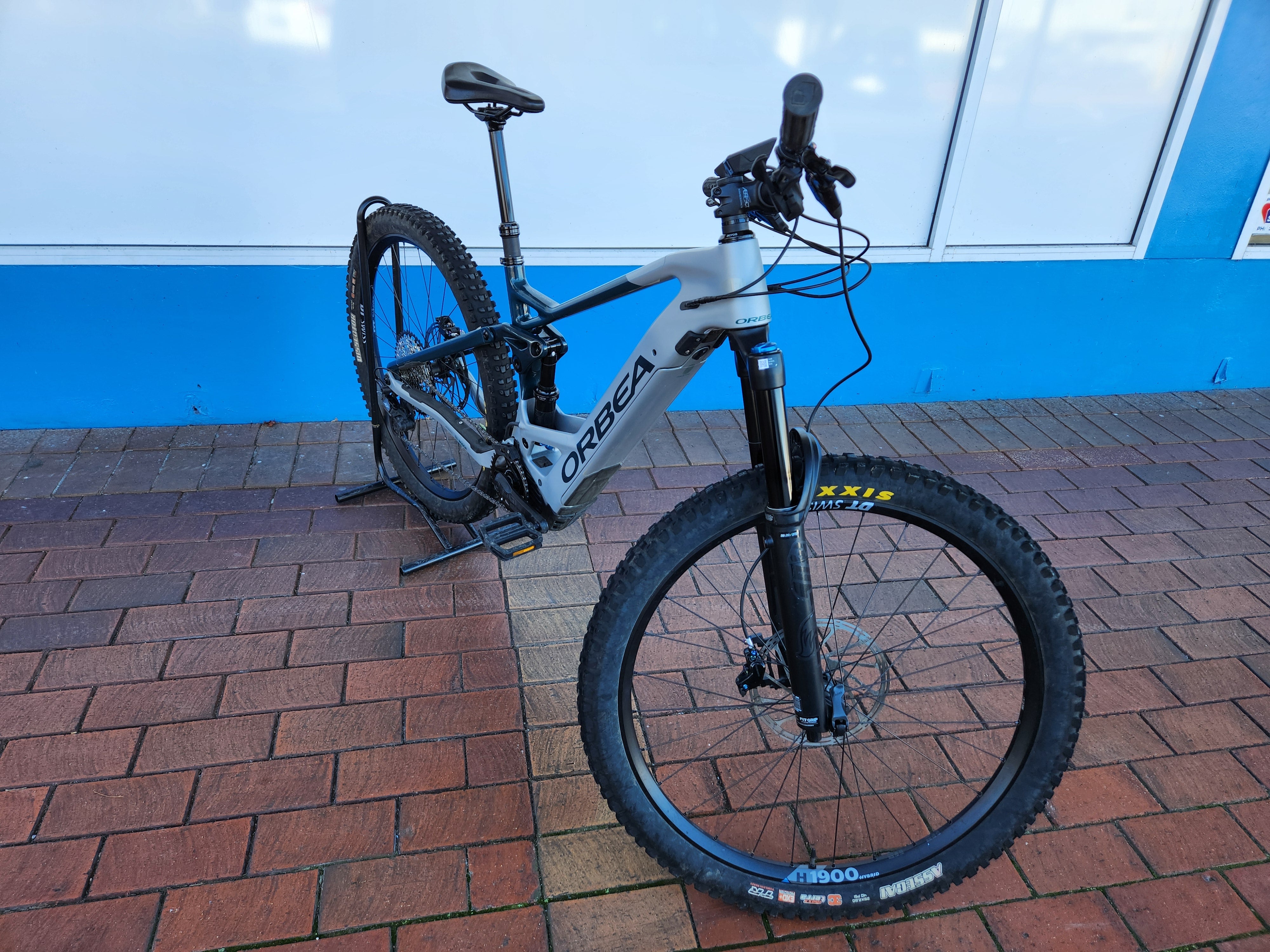 Orbea Wild FS M10 E-Mountain Bike – Side