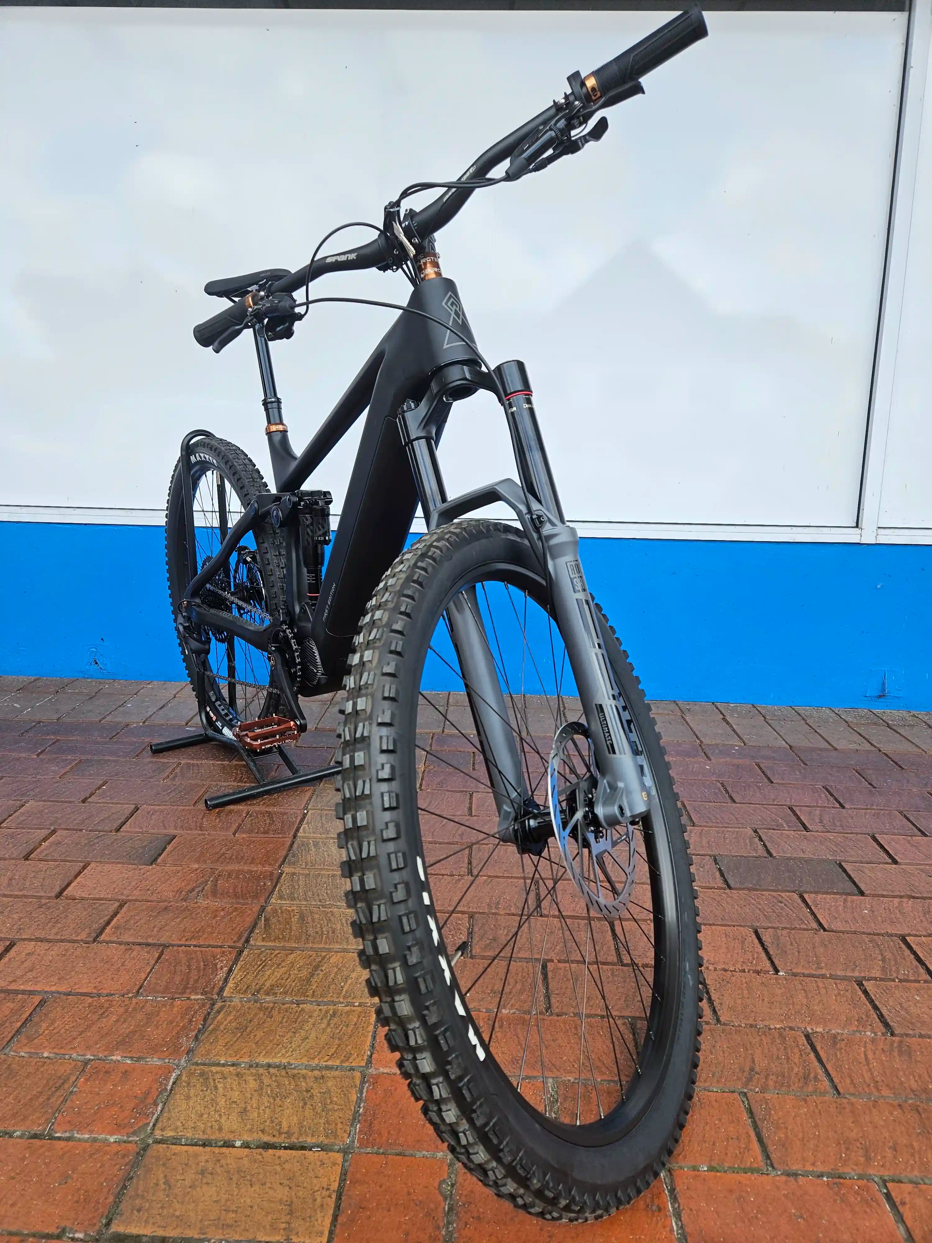 Front image of the Rhyolite Prime E-MTB