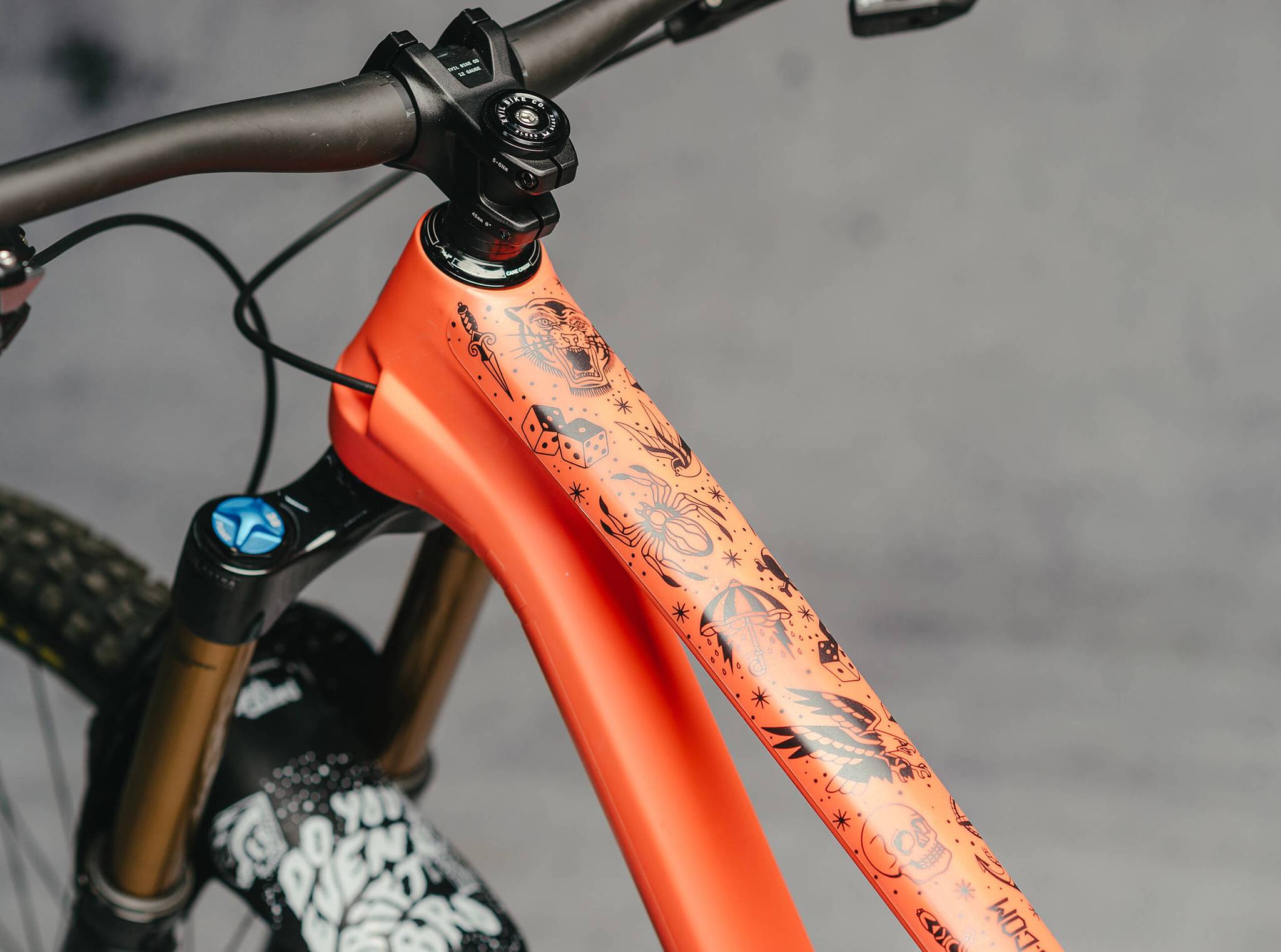 Dyedbro Old School Tatto Black top tube