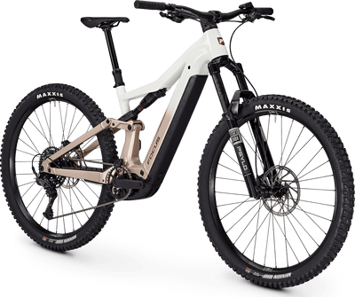 Focus Jam² 6.7 800Wh E-Mountain Bike on a stand with a transparent background
