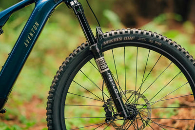 Aventon Current Rockshox Psylo fork close up