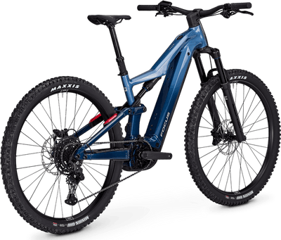 Focus THRON² 6.7 E-MTB on a stand with a transparent background