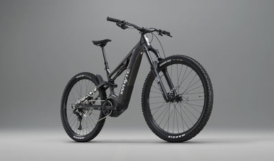 Kado S Gloss Dark Silver Front threequarters RH