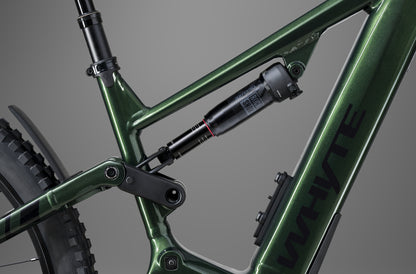 Kado S Metallic Gloss Aston Green Side shock crop