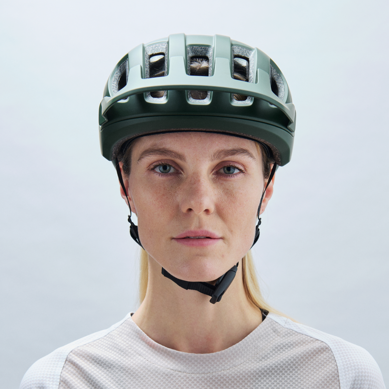 POC Cularis Helmet – Pargasite Green Matt / Hydrogen White Matt on model 