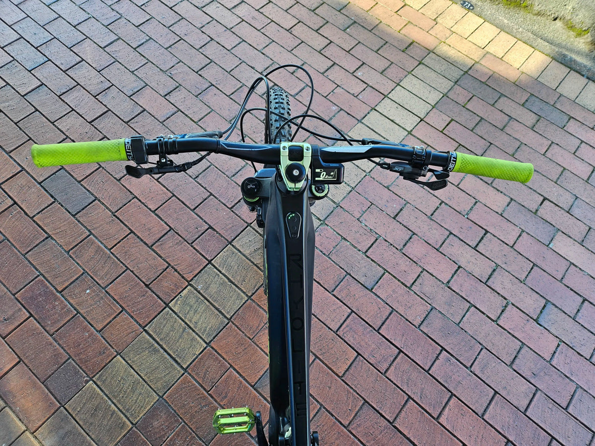 Pre-loved Rhyolite Limited First Edition Cockpit1