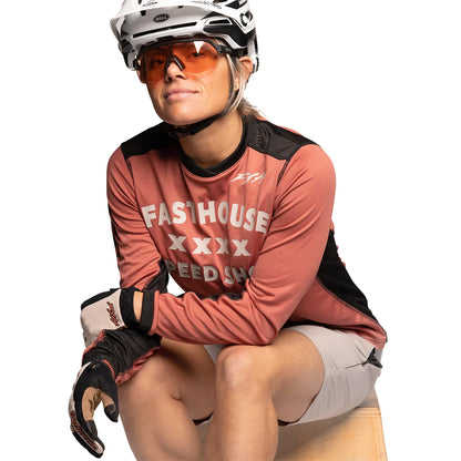 Fasthouse Womens Swift L/S Jersey model
