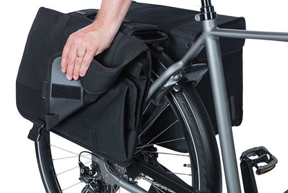 Basil Kavan Eco Classic 58L Double bag- display on bike