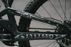 Dyedbro Old School Tatto Frame Protection – White